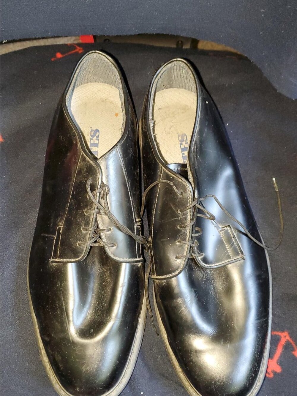 Bates Men's 13 3E Black leather shoes.